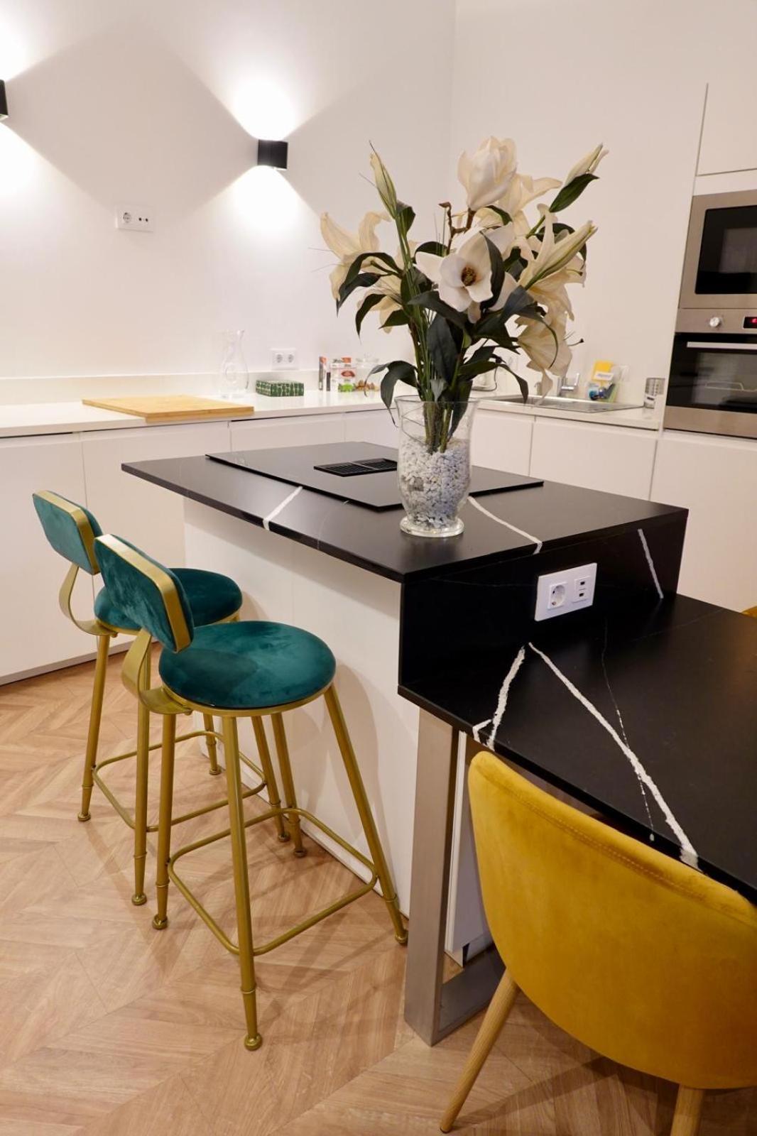 Peral Boutique Apartaments 세비야 외부 사진